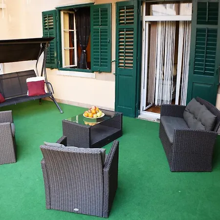 Design Bacvice Arti Split