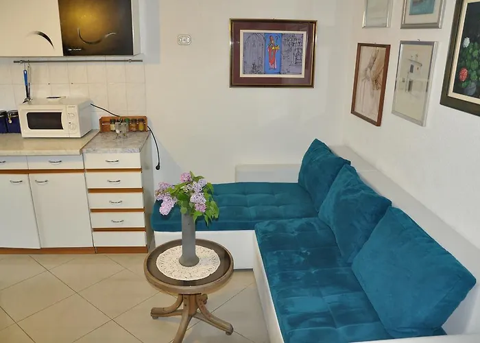 فندق مبيت وإفطار Design Bacvice Arti 4*