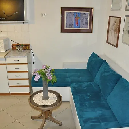 B&B Design Bacvice Arti 4*