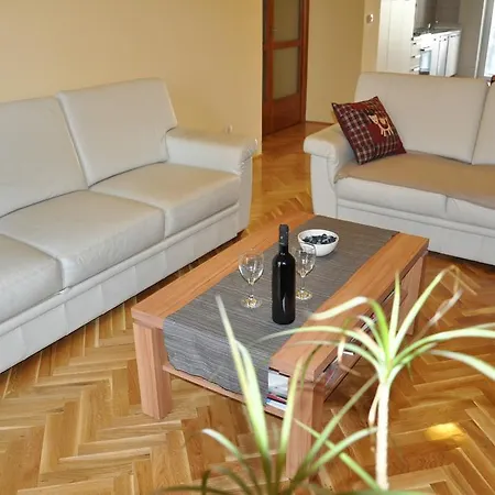 Design Bacvice Arti Bed and breakfast