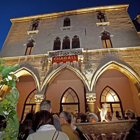 Panzió Design Bacvice Arti 4*