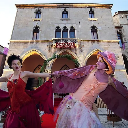 Design Bacvice Arti Bed & Breakfast 4*